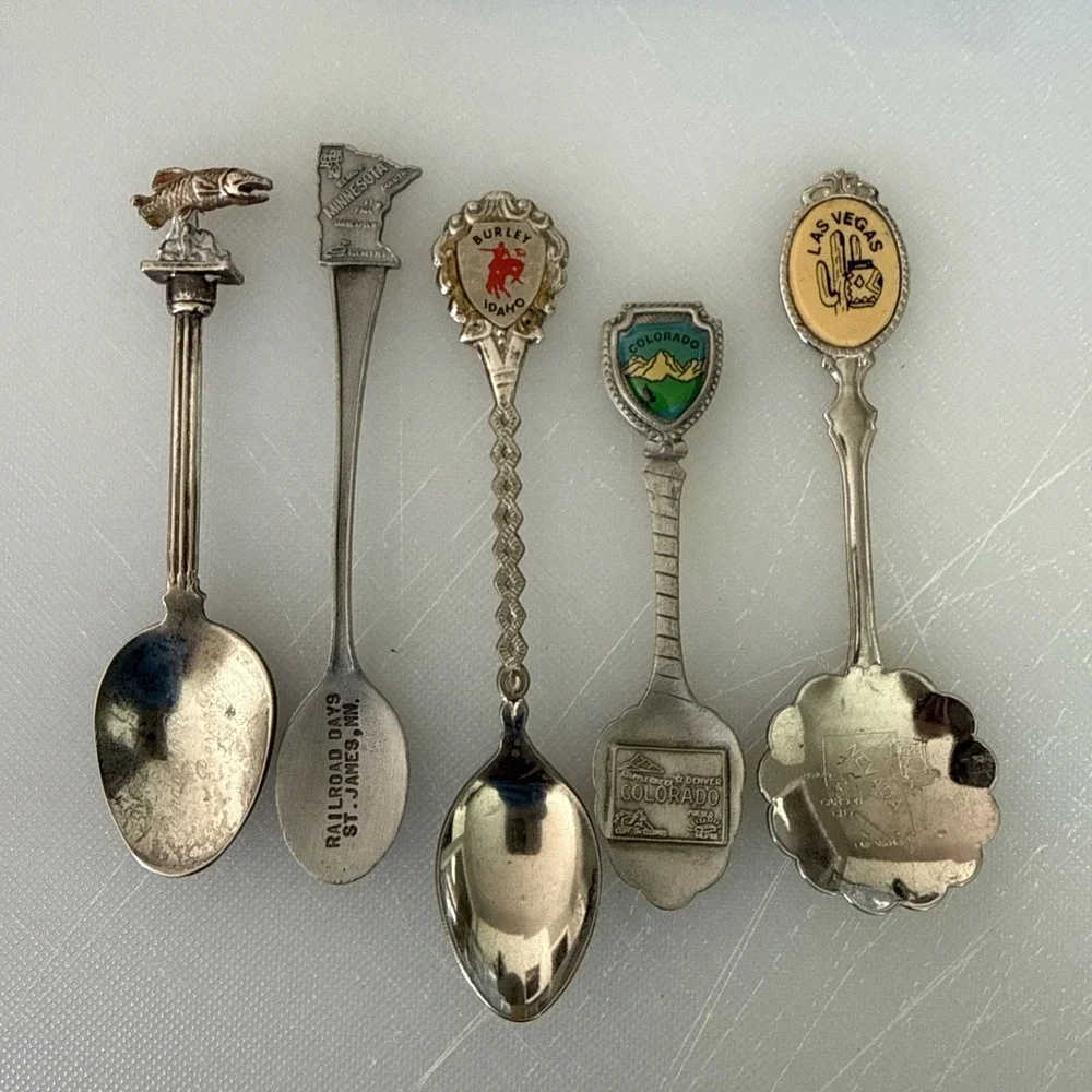 Lot of 13 State/Country Collector Spoons BC, ID, GA, NV, CO, W.VA, MN, PA, CA